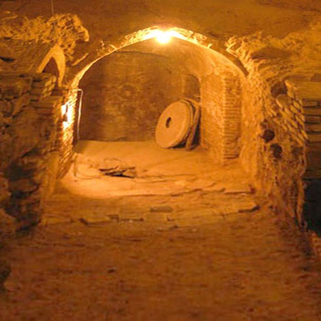 Rigareh Underground Water Mill-Nain